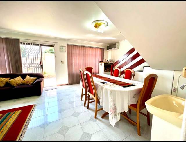 3 BEDROOM TOWNHOUSE FOR SALE IN RESERVOIR HILLS